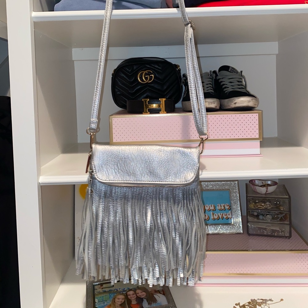 SILVER FRINGE PURSE!!!